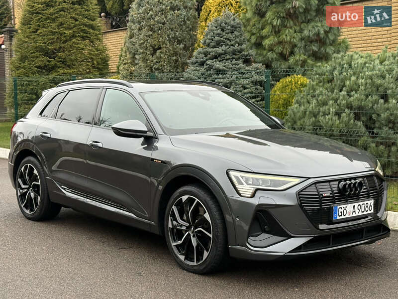 Внедорожник / Кроссовер Audi e-tron 2022 в Ровно