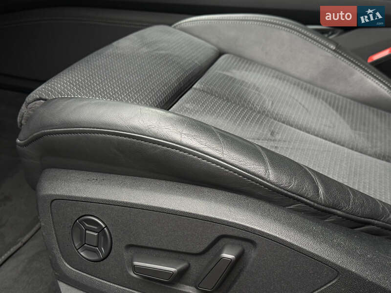 Внедорожник / Кроссовер Audi e-tron 2022 в Ровно