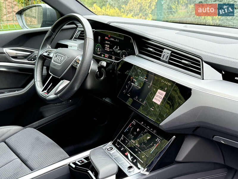 Внедорожник / Кроссовер Audi e-tron 2022 в Ровно