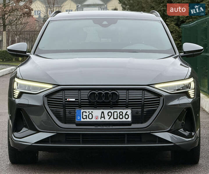 Внедорожник / Кроссовер Audi e-tron 2022 в Ровно