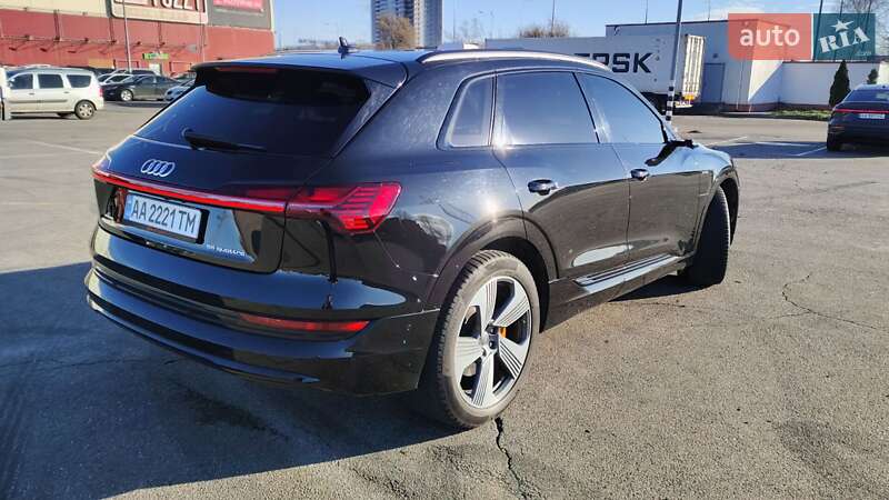 Внедорожник / Кроссовер Audi e-tron 2019 в Киеве