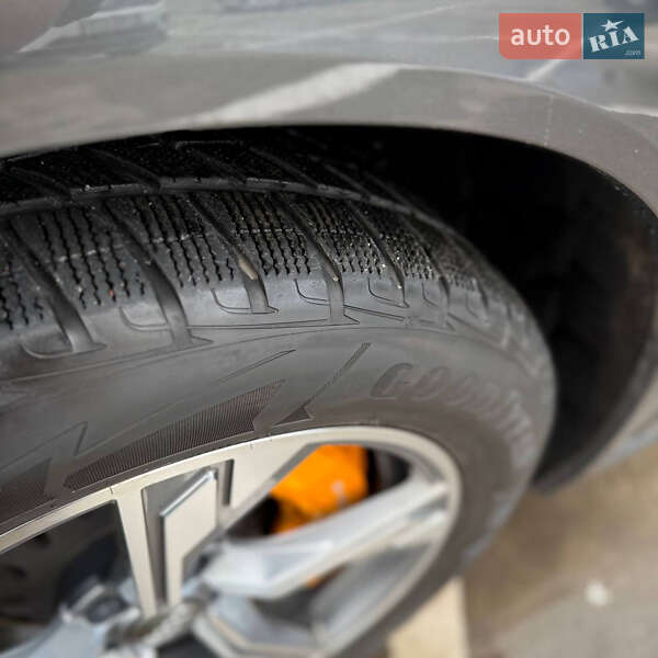 Внедорожник / Кроссовер Audi e-tron 2019 в Киеве фото 19 Внедорожник / Кроссовер Audi e-tron 2019 в Киеве