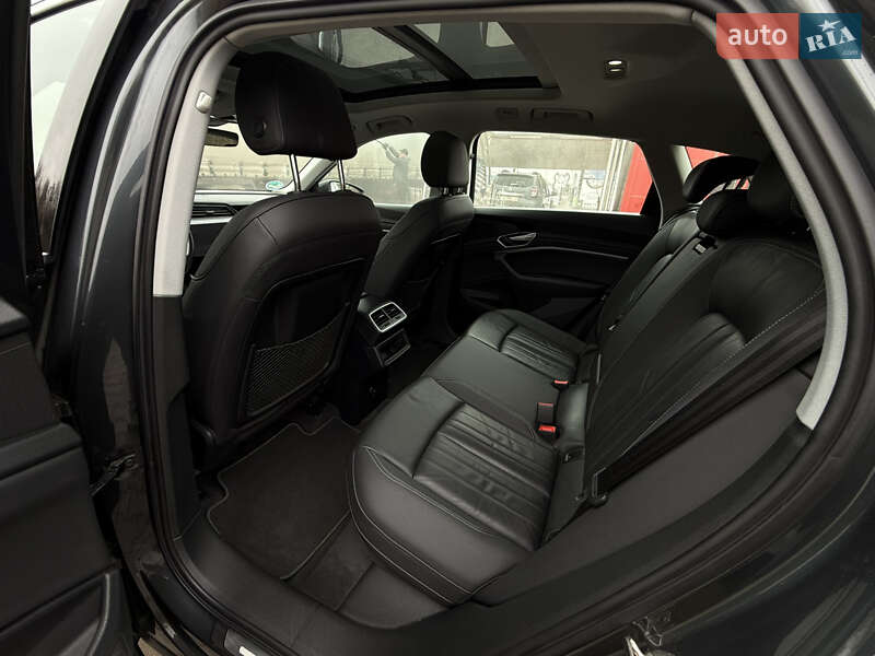 Внедорожник / Кроссовер Audi e-tron 2021 в Тернополе фото 20 Внедорожник / Кроссовер Audi e-tron 2021 в Тернополе