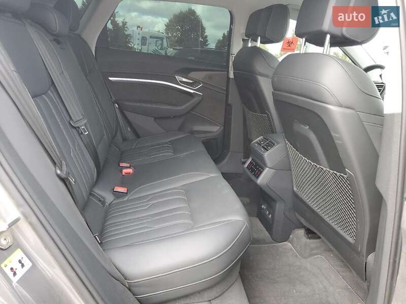 Внедорожник / Кроссовер Audi e-tron 2019 в Львове