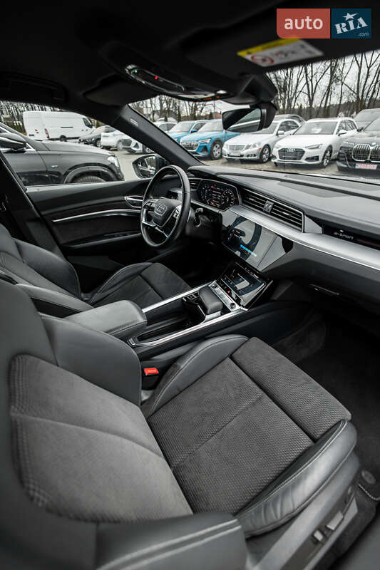 Внедорожник / Кроссовер Audi e-tron 2021 в Львове фото 14 Внедорожник / Кроссовер Audi e-tron 2021 в Львове