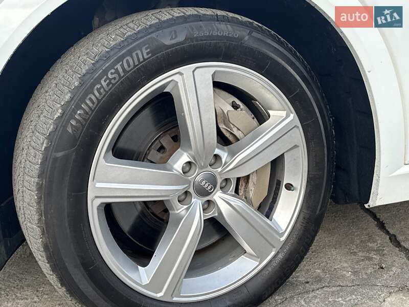 Внедорожник / Кроссовер Audi e-tron 2019 в Дрогобыче фото 52 Внедорожник / Кроссовер Audi e-tron 2019 в Дрогобыче