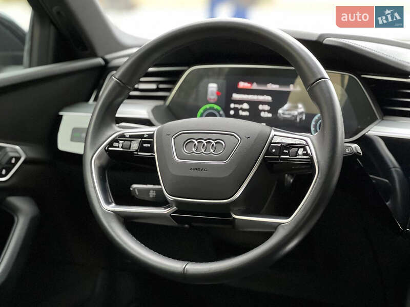Внедорожник / Кроссовер Audi e-tron 2022 в Днепре