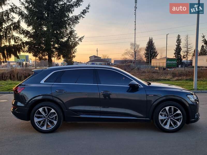Внедорожник / Кроссовер Audi e-tron 2020 в Коломые