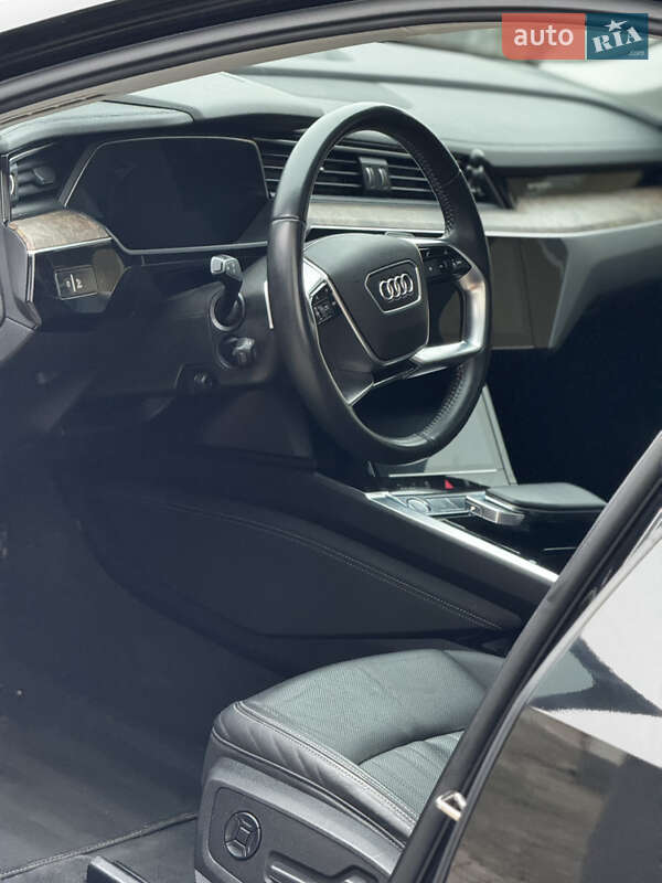 Внедорожник / Кроссовер Audi e-tron 2019 в Дрогобыче