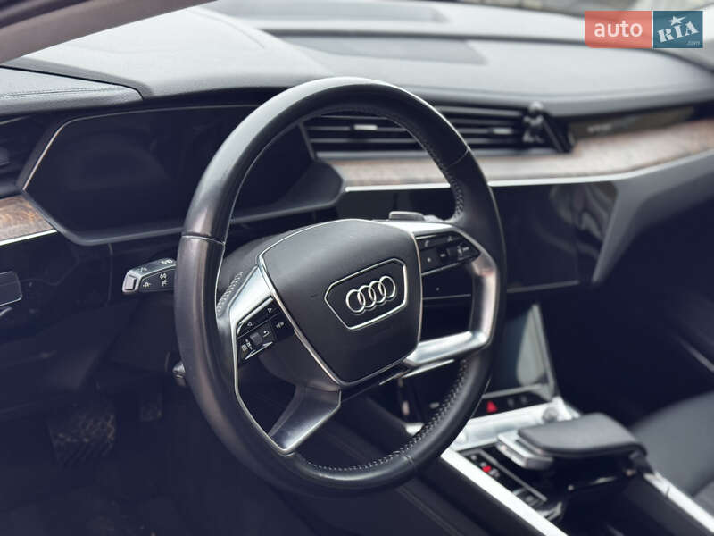 Внедорожник / Кроссовер Audi e-tron 2019 в Дрогобыче