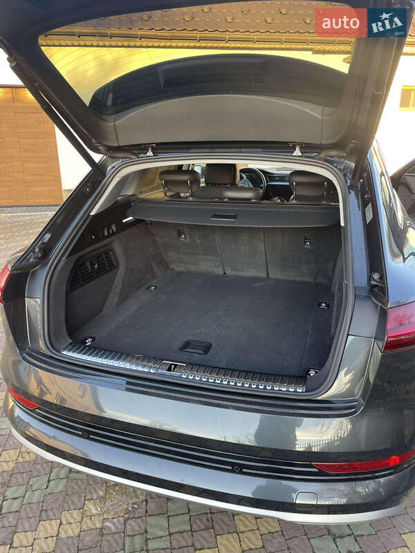 Внедорожник / Кроссовер Audi e-tron 2020 в Самборе фото 24 Внедорожник / Кроссовер Audi e-tron 2020 в Самборе