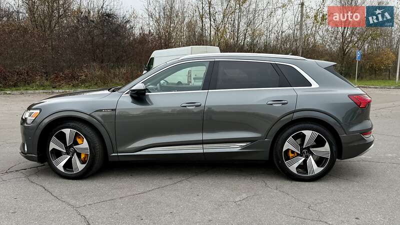 Внедорожник / Кроссовер Audi e-tron 2019 в Ивано-Франковске
