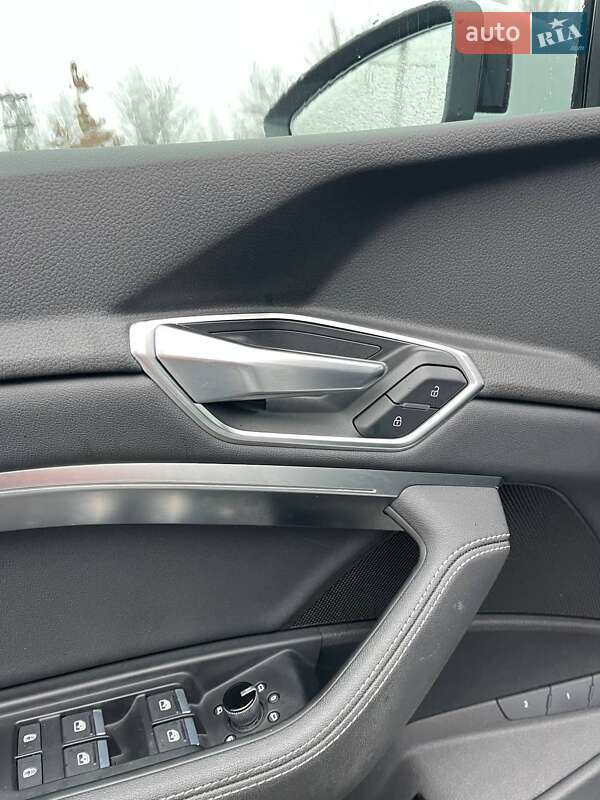 Внедорожник / Кроссовер Audi e-tron 2021 в Львове