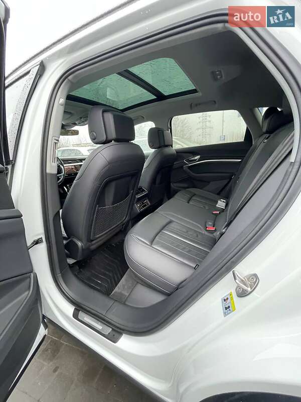 Внедорожник / Кроссовер Audi e-tron 2021 в Львове