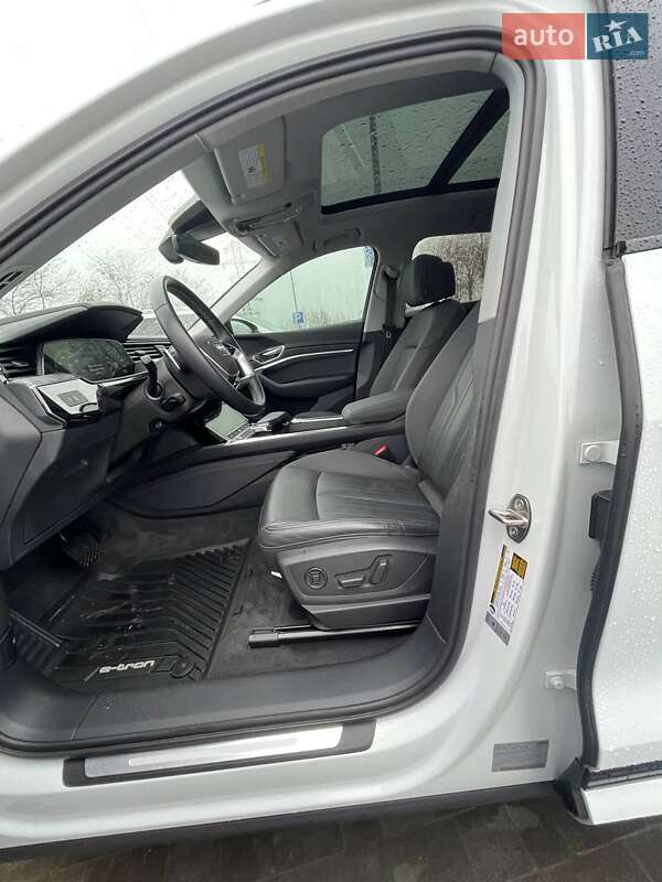 Внедорожник / Кроссовер Audi e-tron 2020 в Львове фото 11 Внедорожник / Кроссовер Audi e-tron 2020 в Львове