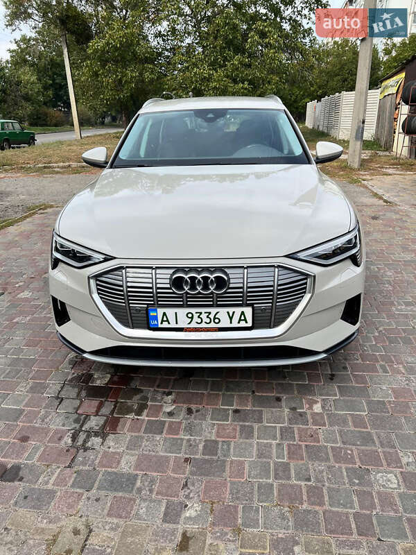 Внедорожник / Кроссовер Audi e-tron 2020 в Харькове