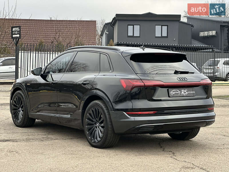 Внедорожник / Кроссовер Audi e-tron 2019 в Киеве
