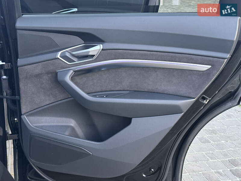 Внедорожник / Кроссовер Audi e-tron 2019 в Ровно