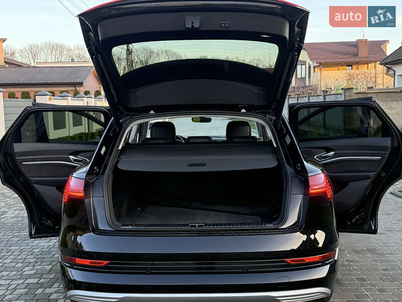 Внедорожник / Кроссовер Audi e-tron 2019 в Ровно