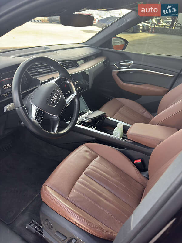 Внедорожник / Кроссовер Audi e-tron 2021 в Львове фото 18 Внедорожник / Кроссовер Audi e-tron 2021 в Львове