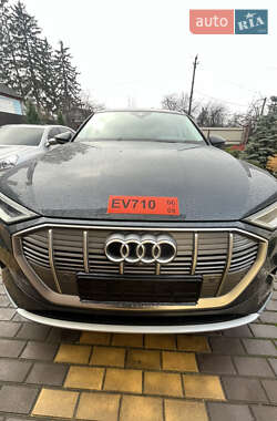 Внедорожник / Кроссовер Audi e-tron 2020 в Киеве