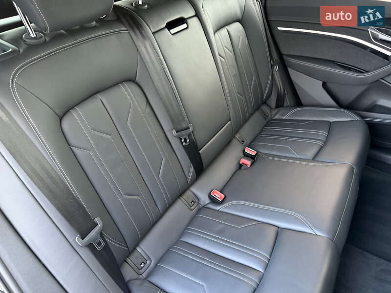 Внедорожник / Кроссовер Audi e-tron 2022 в Мукачево фото 32 Внедорожник / Кроссовер Audi e-tron 2022 в Мукачево