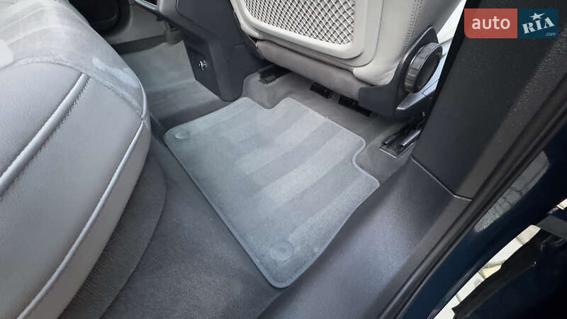 Внедорожник / Кроссовер Audi e-tron 2020 в Сваляве фото 109 Внедорожник / Кроссовер Audi e-tron 2020 в Сваляве