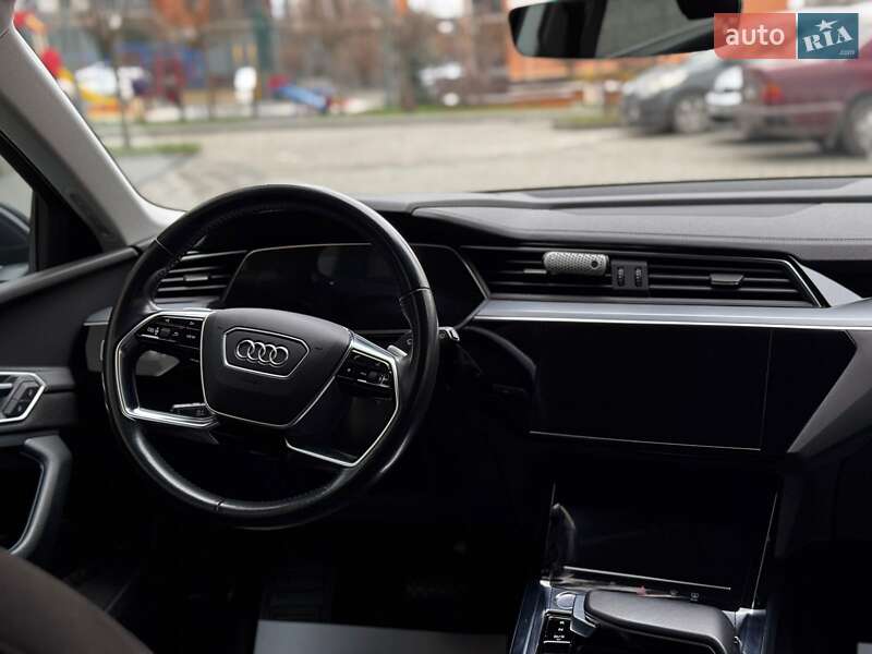 Внедорожник / Кроссовер Audi e-tron 2019 в Ивано-Франковске