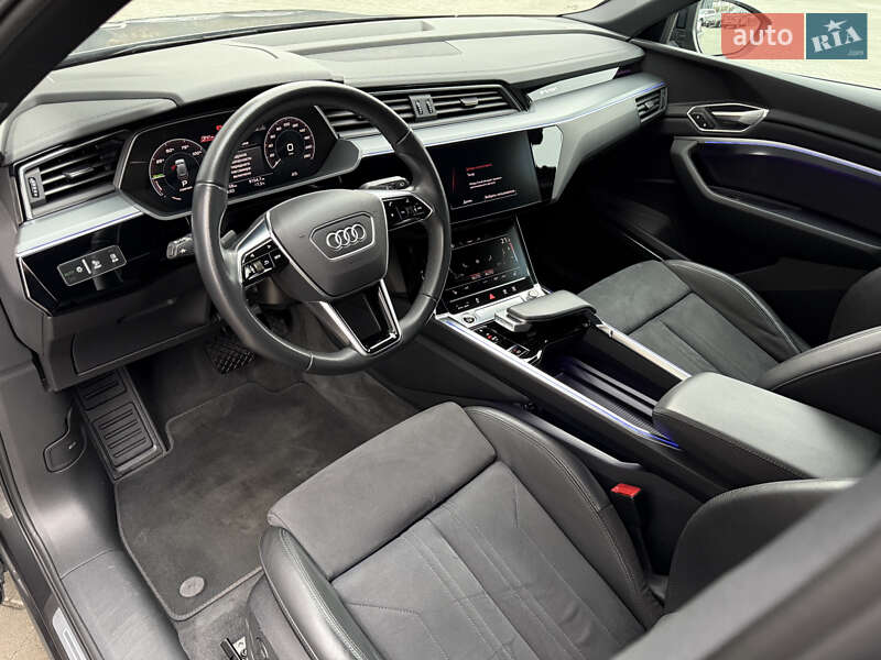Внедорожник / Кроссовер Audi e-tron 2021 в Мукачево