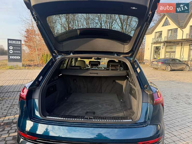 Внедорожник / Кроссовер Audi e-tron 2019 в Хусте