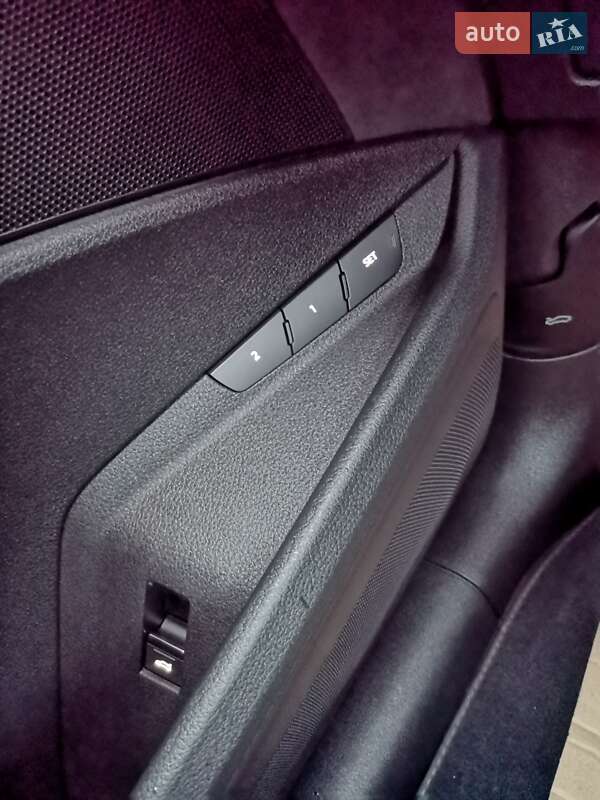 Внедорожник / Кроссовер Audi e-tron 2019 в Хусте