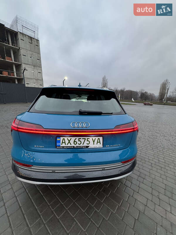 Внедорожник / Кроссовер Audi e-tron 2019 в Харькове