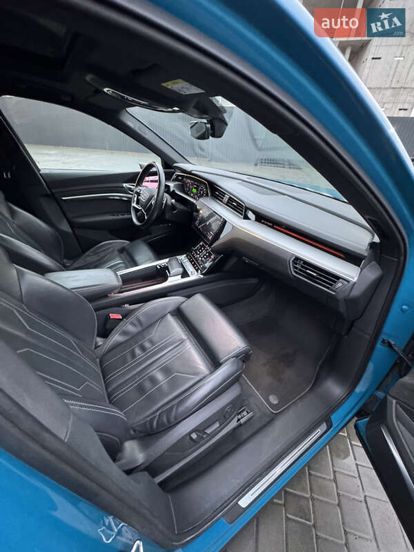 Внедорожник / Кроссовер Audi e-tron 2019 в Харькове