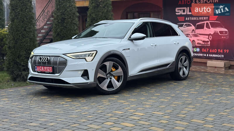 Внедорожник / Кроссовер Audi e-tron 2019 в Сваляве