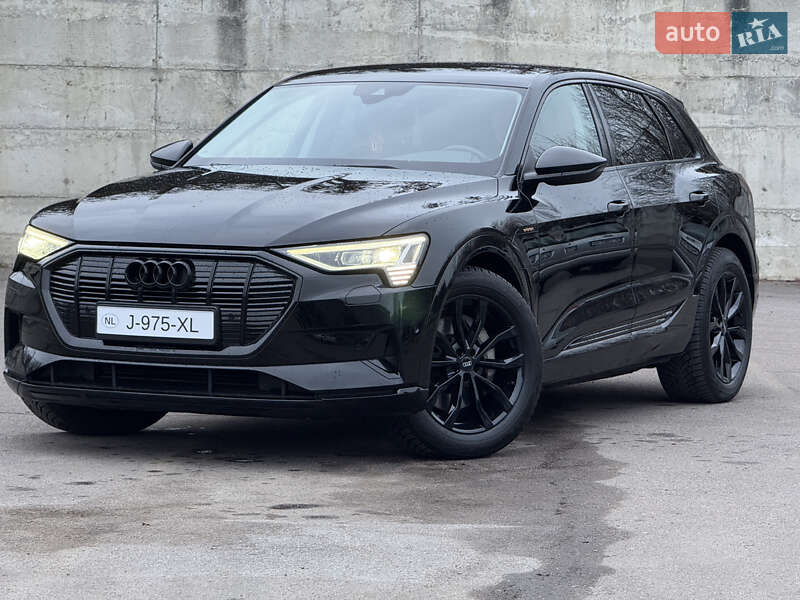 Внедорожник / Кроссовер Audi e-tron 2021 в Ровно фото 32 Внедорожник / Кроссовер Audi e-tron 2021 в Ровно