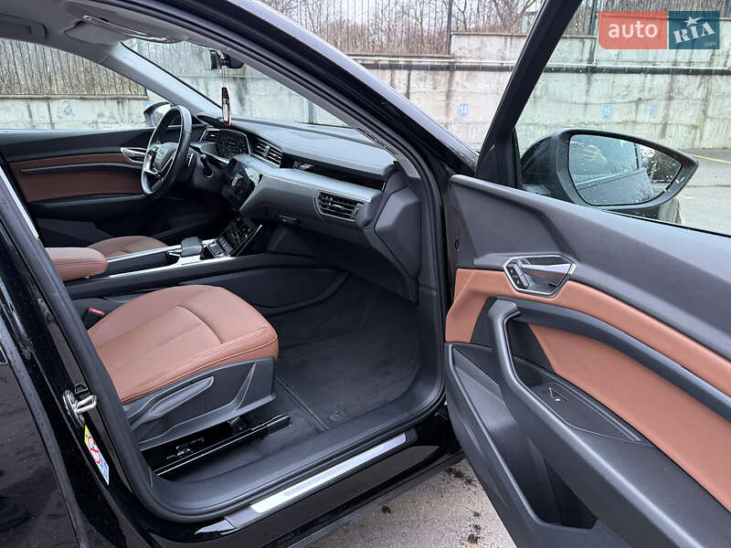 Внедорожник / Кроссовер Audi e-tron 2021 в Ровно фото 40 Внедорожник / Кроссовер Audi e-tron 2021 в Ровно