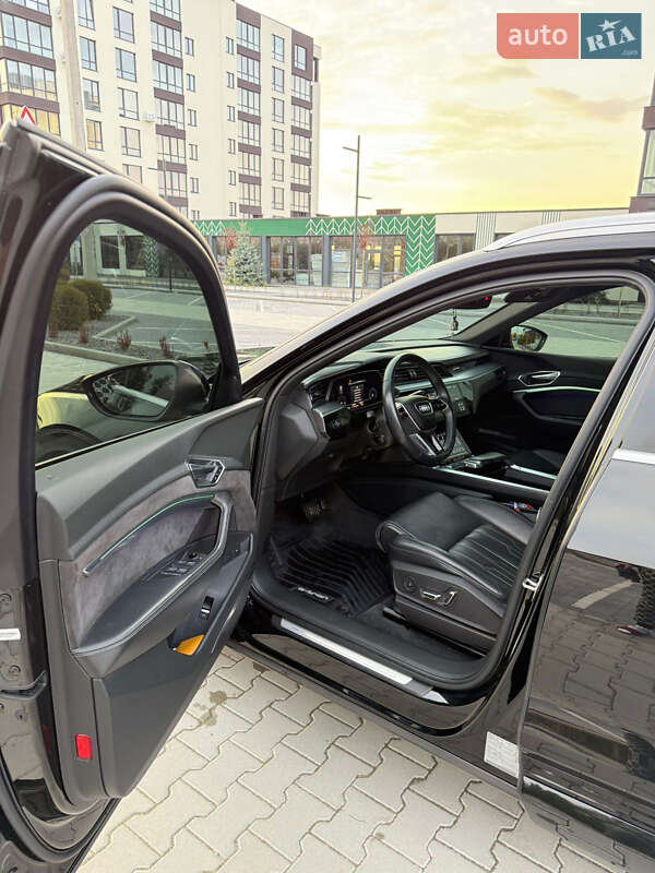 Внедорожник / Кроссовер Audi e-tron 2019 в Львове