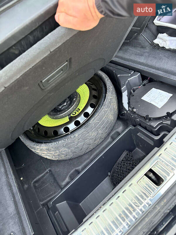 Внедорожник / Кроссовер Audi e-tron 2019 в Львове