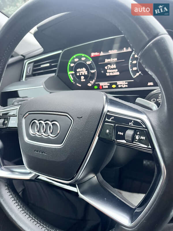 Внедорожник / Кроссовер Audi e-tron 2020 в Умани фото 31 Внедорожник / Кроссовер Audi e-tron 2020 в Умани