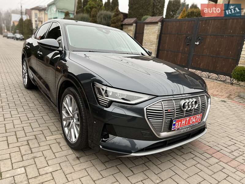 Позашляховик / Кросовер Audi e-tron 2023 в Хмельницькому