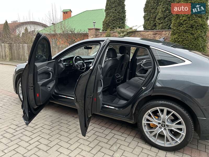 Позашляховик / Кросовер Audi e-tron 2023 в Хмельницькому
