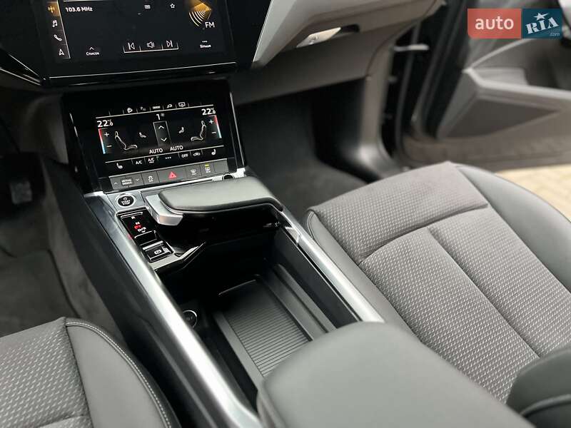 Позашляховик / Кросовер Audi e-tron 2023 в Хмельницькому