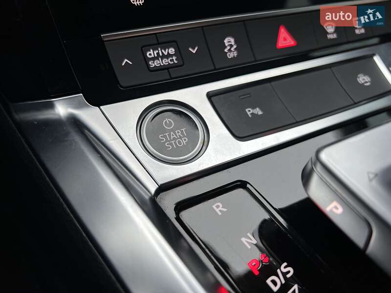 Позашляховик / Кросовер Audi e-tron 2023 в Хмельницькому