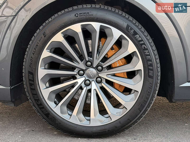 Внедорожник / Кроссовер Audi e-tron 2020 в Львове
