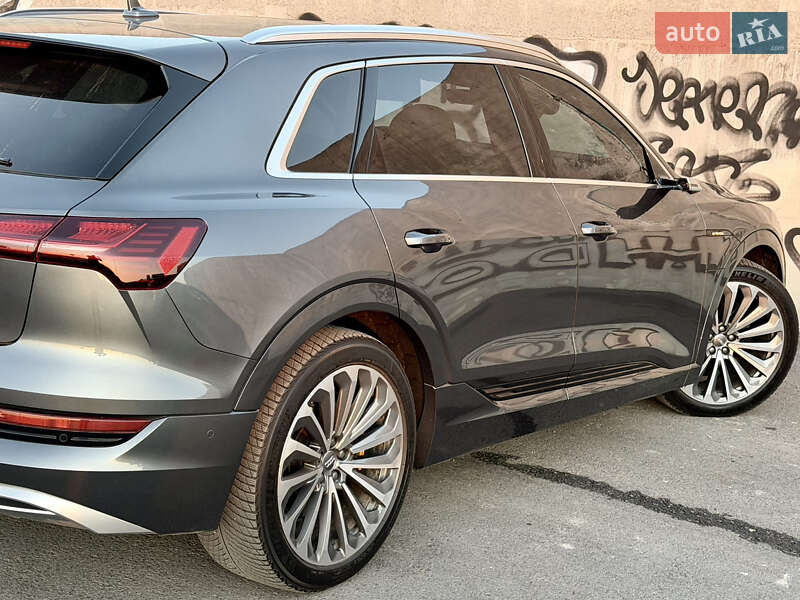 Внедорожник / Кроссовер Audi e-tron 2020 в Львове