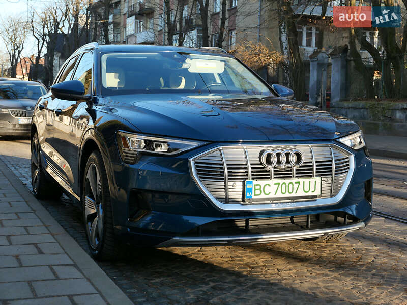 Audi e-tron 2019