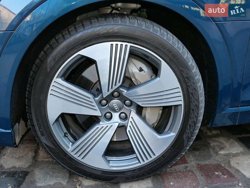 Внедорожник / Кроссовер Audi e-tron 2019 в Львове