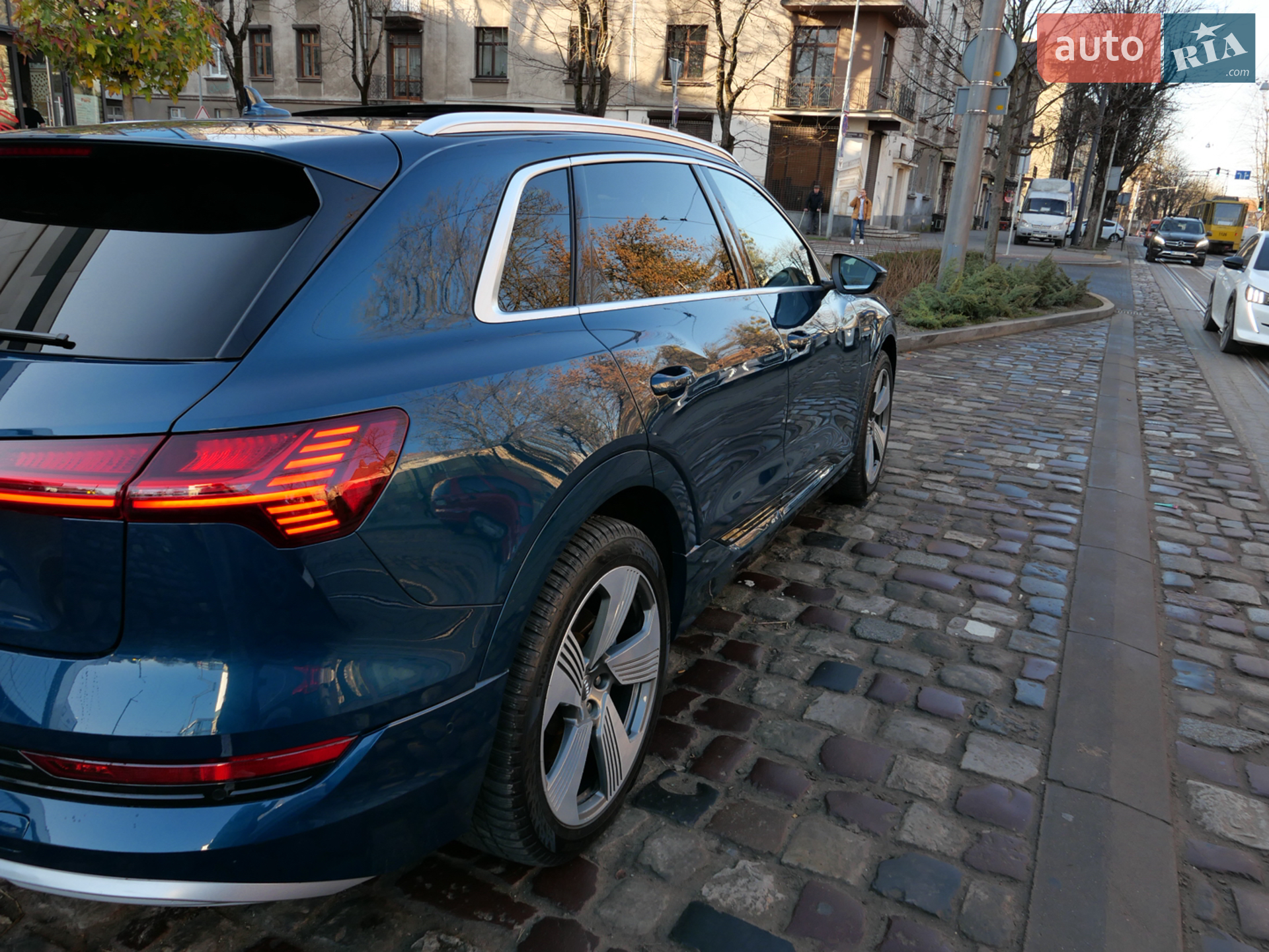 2019 Audi e-tron - мініатюра 11