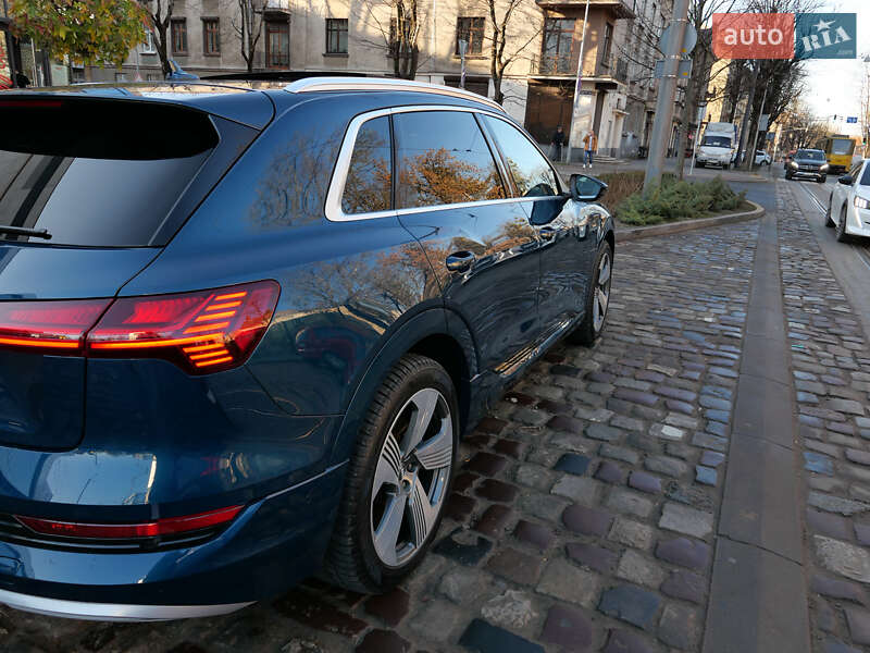 Внедорожник / Кроссовер Audi e-tron 2019 в Львове