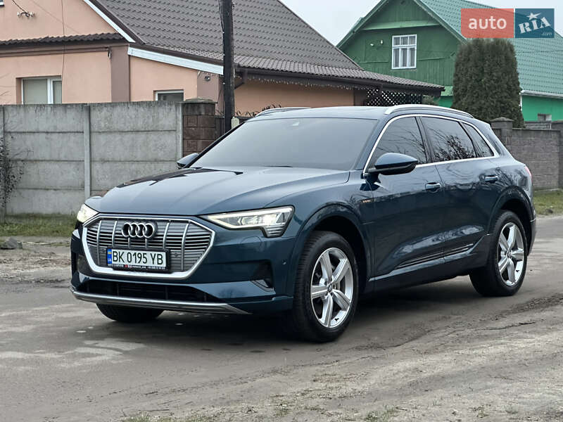 Внедорожник / Кроссовер Audi e-tron 2019 в Ровно